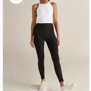 Bundle Beyond Yoga Refocus Tank White & Stuck In The Midi Leggings Black M